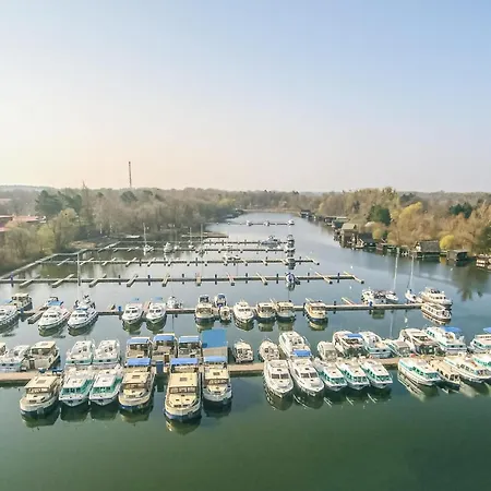 Vakantiehuis 2 Bedroom Stunning In Rechlin